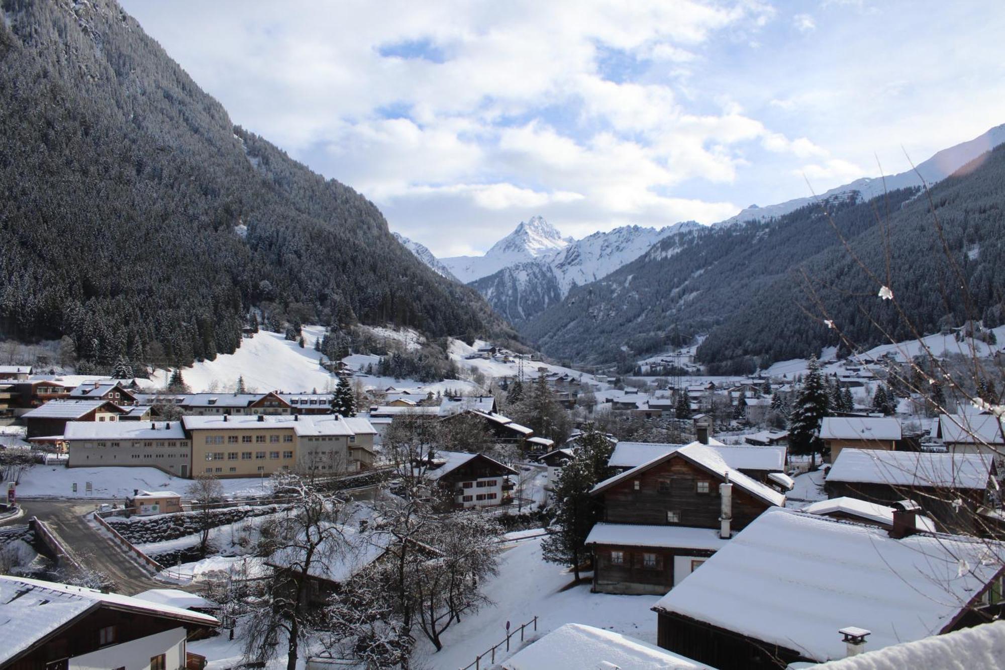 Pluenggas Chalets กาชูร์น ภายนอก รูปภาพ